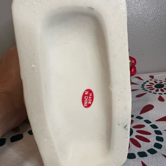 VTG Christmas Vase White Embossed With Holly Pine Cone Reticulated Rim Holiday - Picture 4 of 8